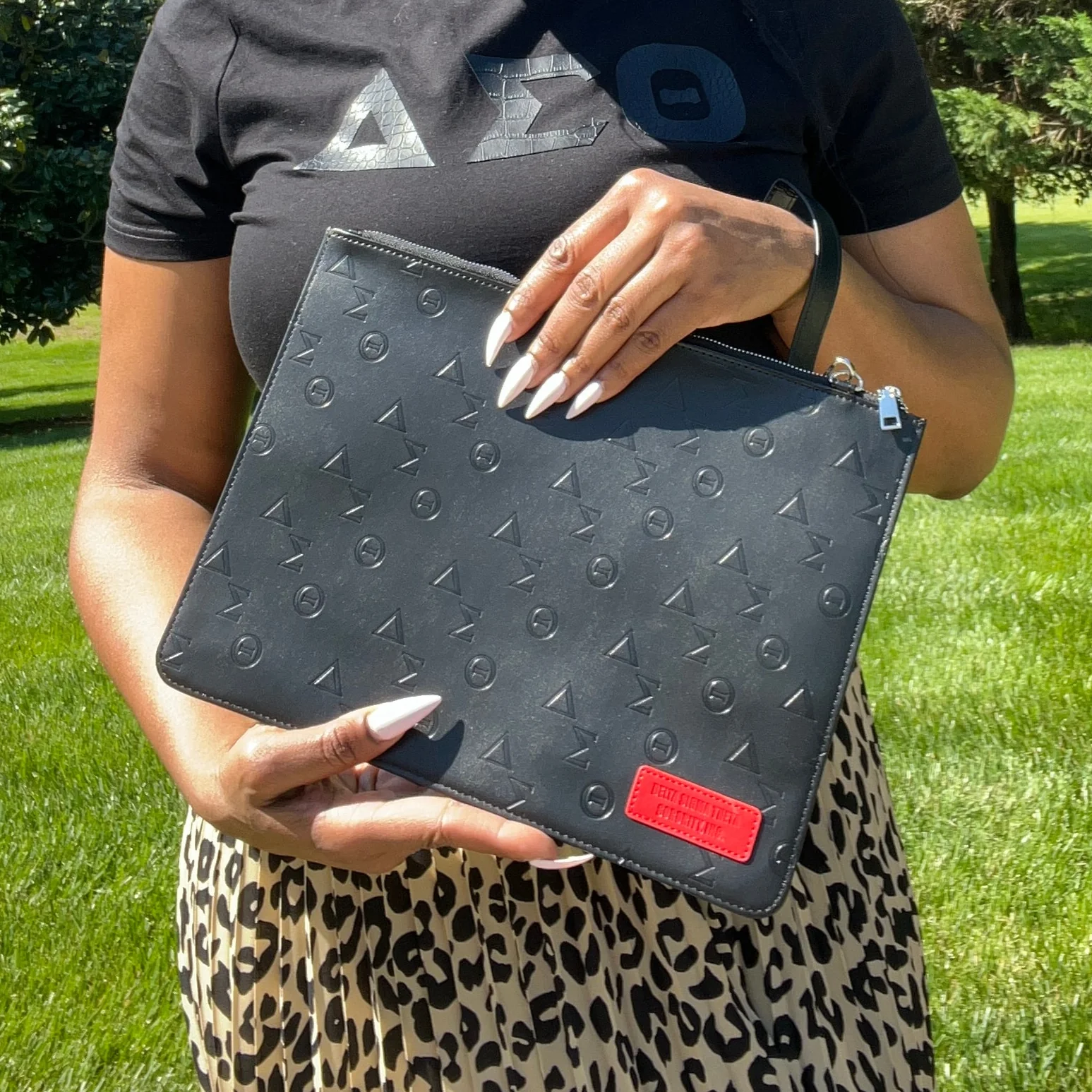 Delta Sigma Theta Black Vegan Leather Wristlet - Image 4