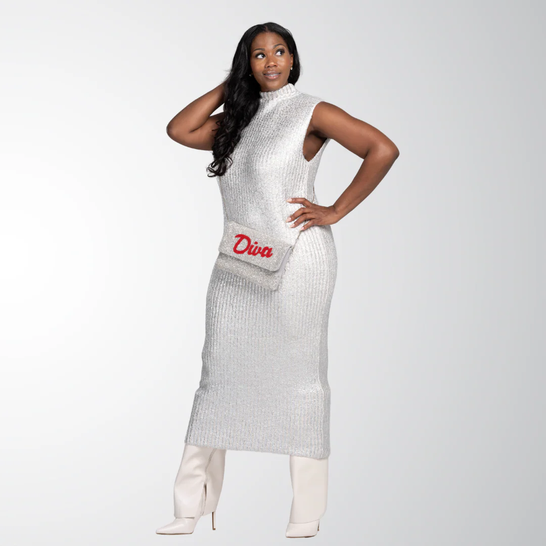 “Diva” Beaded Silver Clutch - Image 5